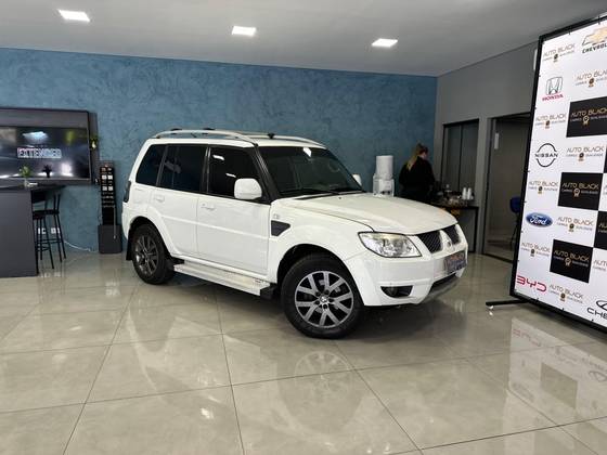 MITSUBISHI PAJERO TR4 2.0 4X2 16V 140CV FLEX 4P AUTOMÁTICO